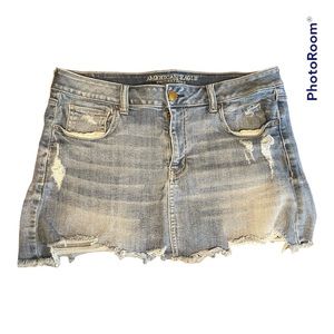 American Eagle Size 16 Super Stretch mini jean skirt.